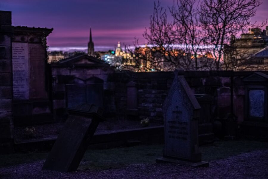 Edinburgh: Dark Secrets of the Old Town Ghost Walking Tour - Key highlights at a glance