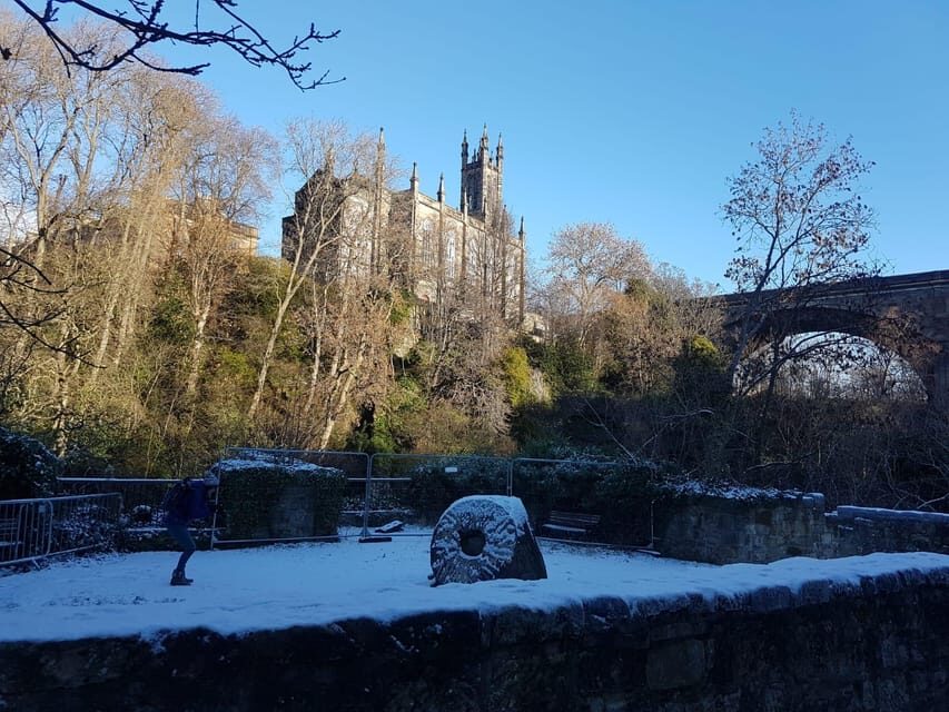 Edinburgh: Dean Village and Circus Lane Walking Tour - Circus Lane: cobblestone charm tucked into the city