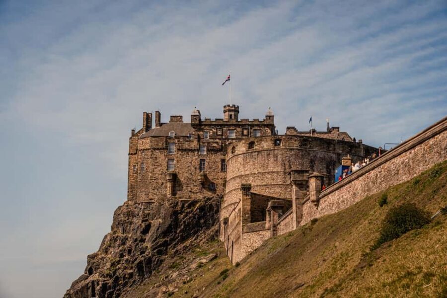 Edinburgh: Edinburgh Castle Tickets & Tour with Kilted Guide - Key things that make this tour worth your time
