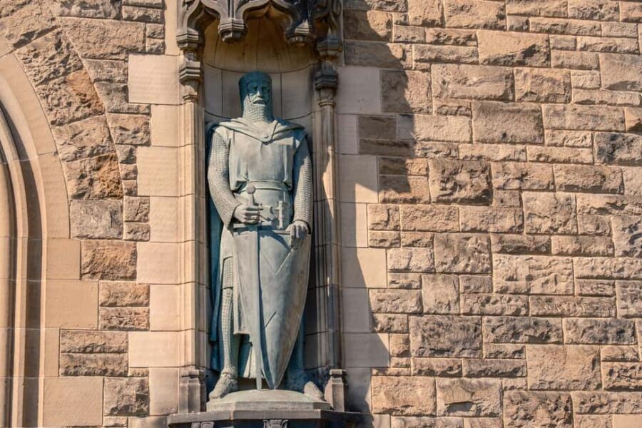 Edinburgh: Edinburgh Castle Tickets & Tour with Kilted Guide - The 1 o’clock gun tip that can change your timing