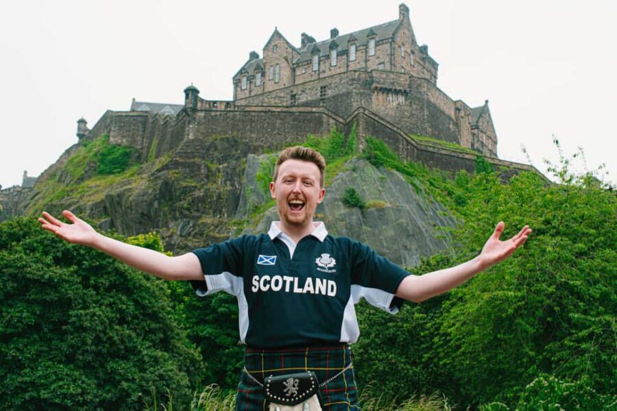 Edinburgh: Edinburgh Castle Tickets & Tour with Kilted Guide - What you’re really buying: a Scottish guide who keeps it clear