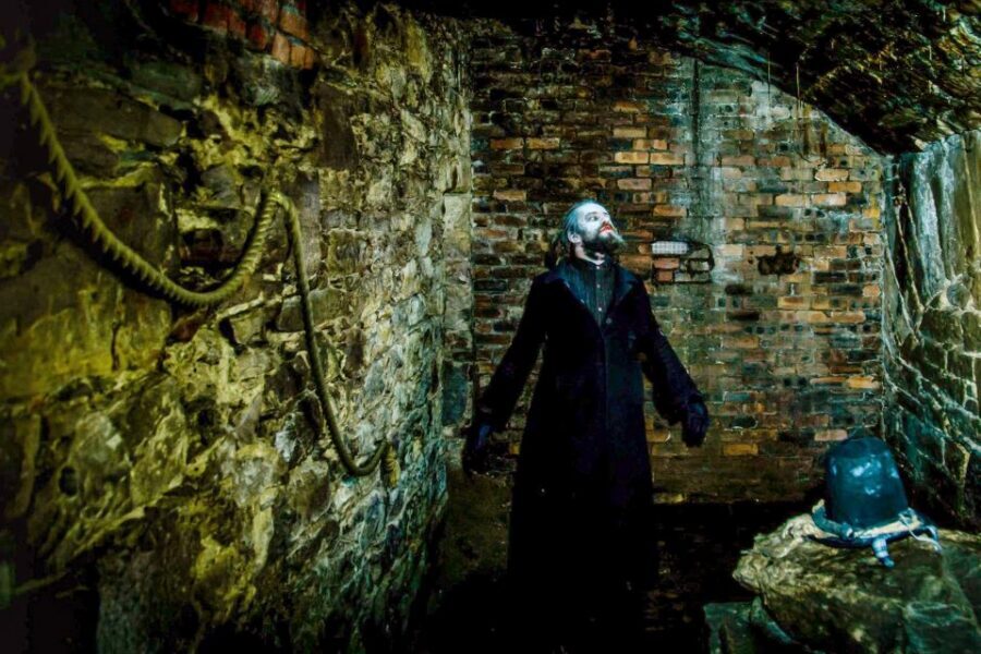 Edinburgh: Evening Underground Ghost Tour - The Old Town wynds: murder and witchcraft in the narrow alleys
