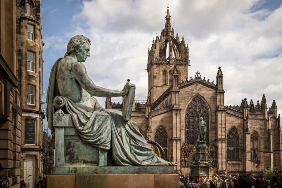 Edinburgh: Full-Day Walking Tour with Edinburgh Castle - Edinburgh Castle: the external guide, your entry ticket, and how to use your time