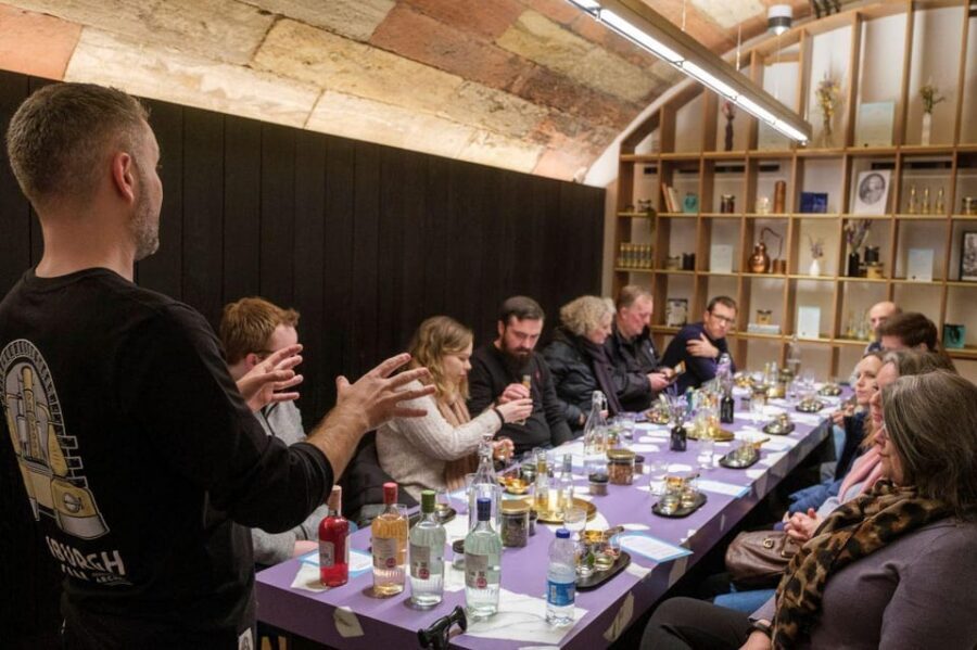 Edinburgh: Gin Distillery Tour and Tasting - Tasting rooms: multiple expressions with mixers and garnish pairings