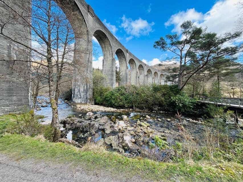 Edinburgh: Glenfinnan Viaduct, Glencoe & Fort William - Glenfinnan Viaduct and Loch Shiel: the core moment