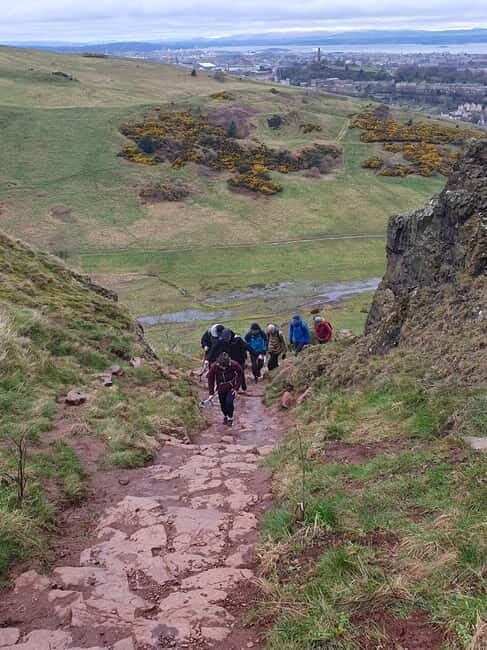Edinburgh: Guided Hike to Arthur's Seat and Holyrood Park - Holyrood Park: 650 acres, wildlife, and the feeling of walking through time
