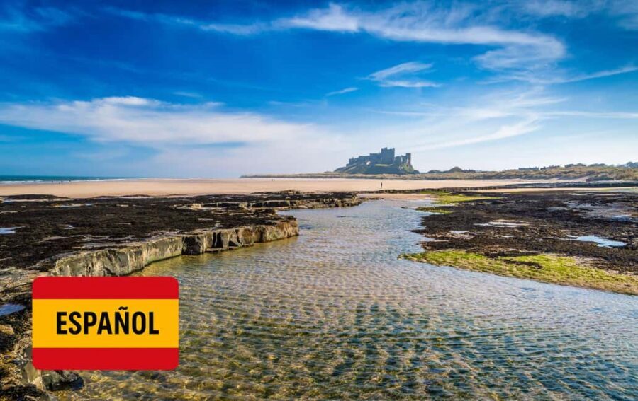 Edinburgh: Harry Potter and English Castles Tour in Spanish - Berwick-upon-Tweed: the border-town start with a castle and historic center