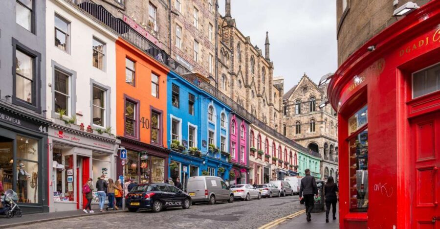 Edinburgh: Harry Potter Magical Guided Walking Tour - Meeting At William Chambers Monument (And Spotting Your Guide)