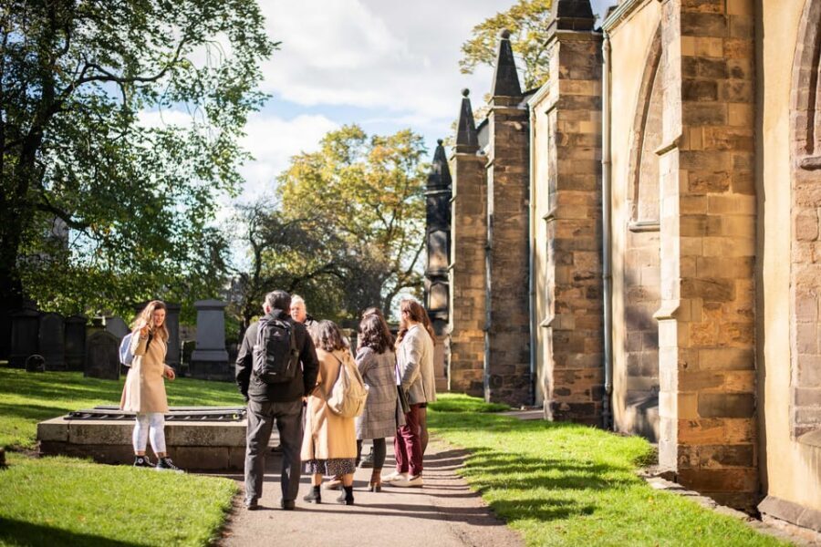 Edinburgh: Harry Potter Wizarding Walking Tour (Private) - Where you start, how it moves