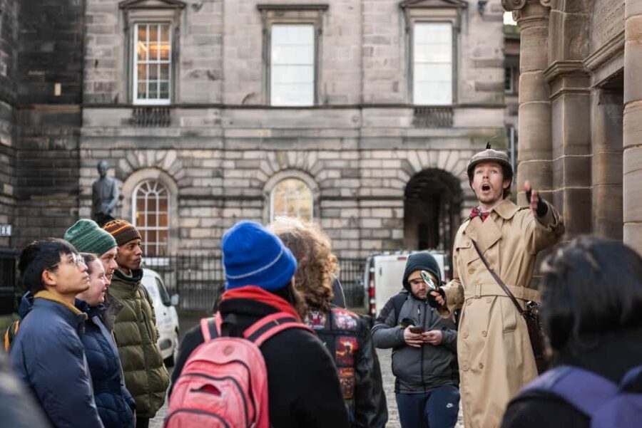 Edinburgh: Historical Gems Tour with Whisky & Local Flavours - The Fudge House: a sweet finish that fits the theme