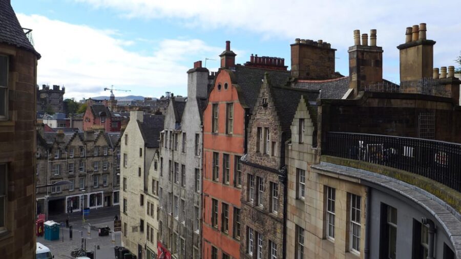 Edinburgh: History Lovers Old Town Walking Tour - Princes Street Gardens: pretty views with secrets attached