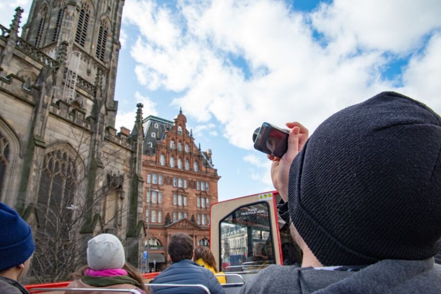 Edinburgh: Hop-On Hop-Off Bus Pass with 3 City Tours - Planning your day: a simple route order that reduces walking