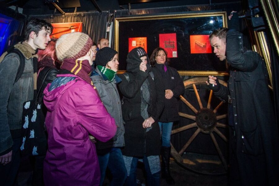 Edinburgh: Late-Night Underground Vaults Terror Tour - Value for $35: what you’re really paying for