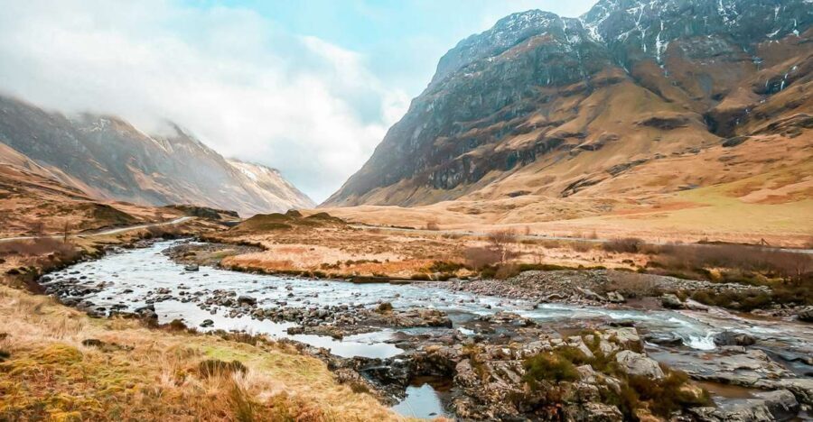 Edinburgh: Loch Ness, Glencoe & the Scottish Highlands Tour - Starting at Castle Terrace: what the first hour feels like