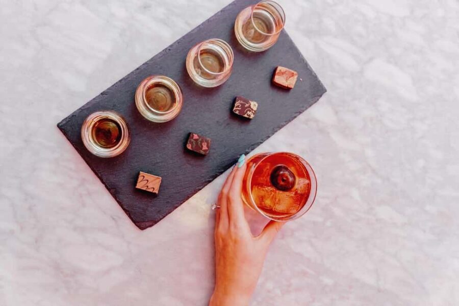 Edinburgh: Luxury Whisky & Scottish Chocolate Tasting - The welcome cocktail: Black Ruby sets the mood