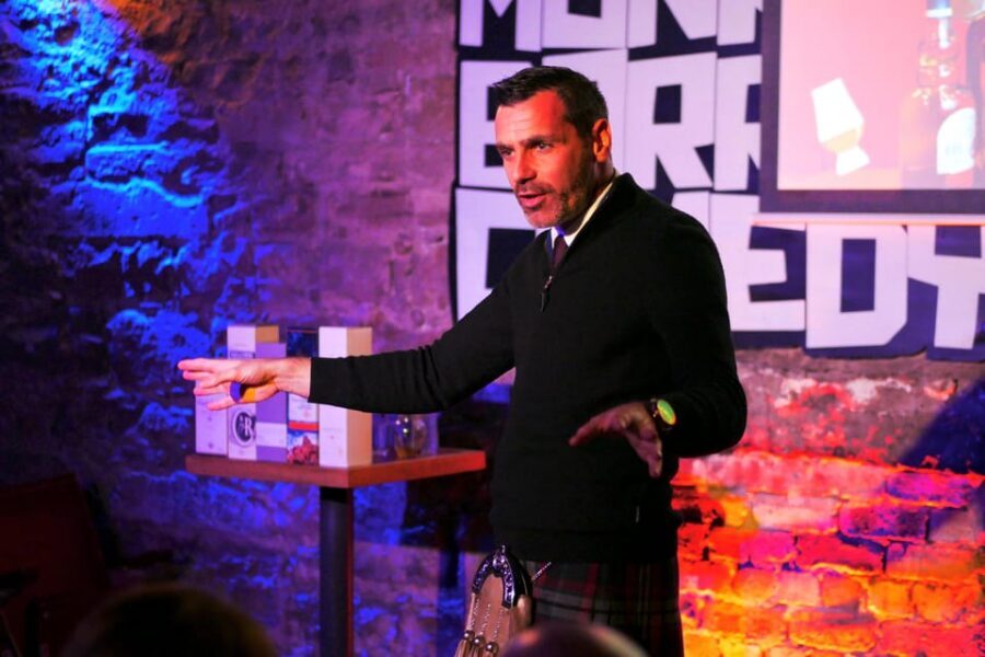 Edinburgh: Mountebank Comedy Whisky Tasting - Four drams from Scotland’s regions: what you’re actually tasting