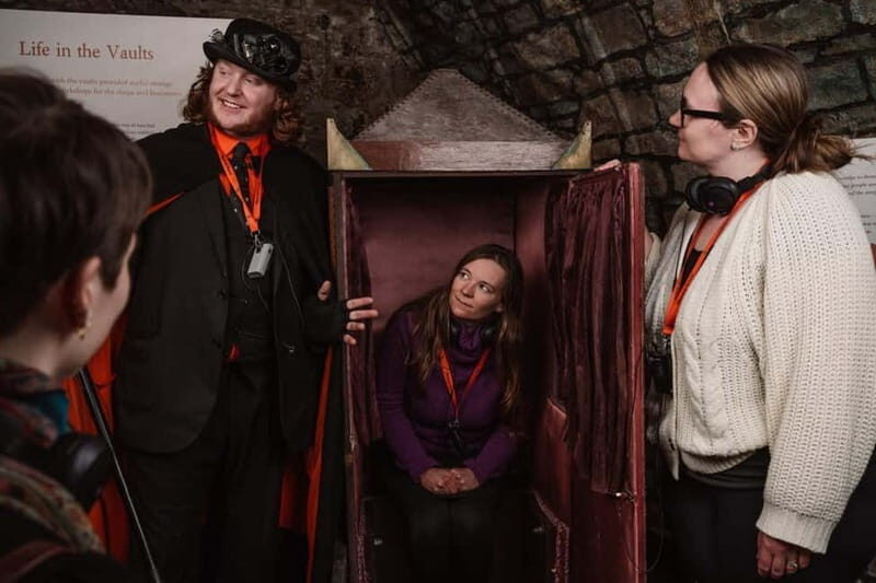 Edinburgh: Multi-Sensory Haunted Underground Tour - Where You Start: Mercat Cross and Fast Setup