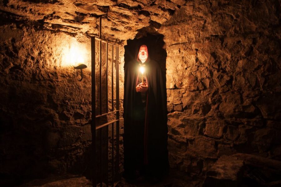 Edinburgh: Multi-Sensory Haunted Underground Tour - Vaults Museum and the Vaults Revealed Film: Fear With Context