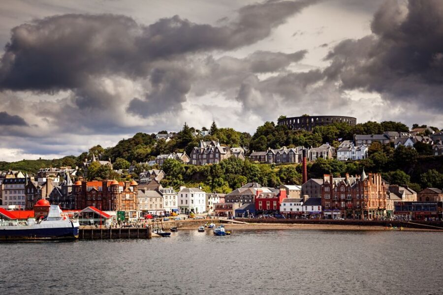 Edinburgh: Oban, Kilchurn Castle & Inveraray Tour in Spanish - Argyll Forest Park drive: the quiet payoff between big stops