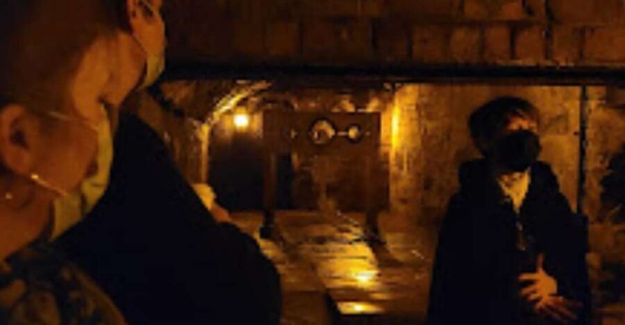 Edinburgh: Old Town and Underground Ghost Tour - Old Town ghosts: the quick way to feel Edinburgh’s darker side
