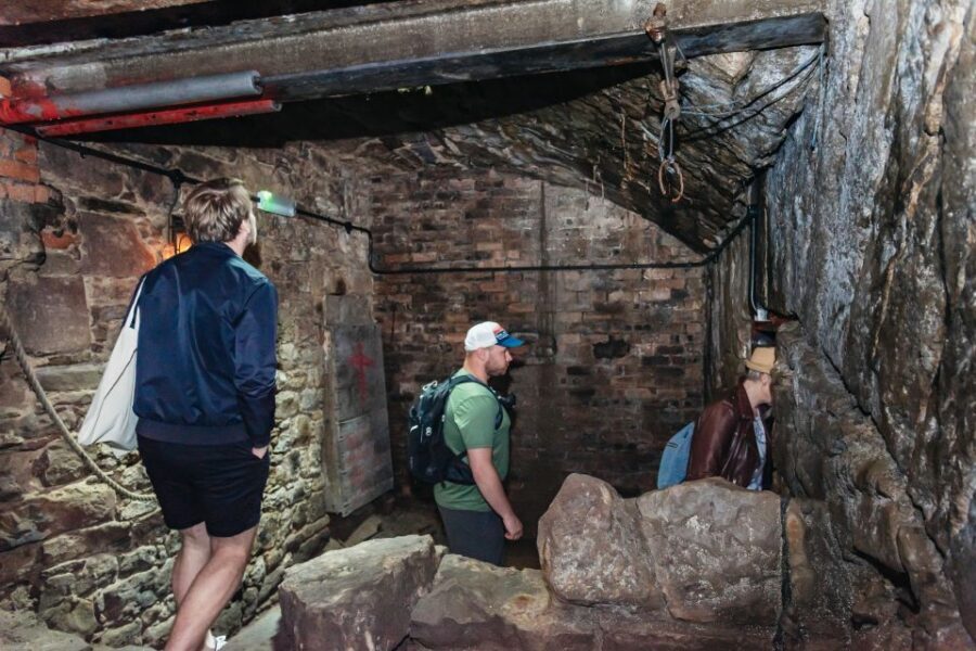 Edinburgh: Old Town and Underground Historical Tour - Who this tour suits best (and who should skip it)