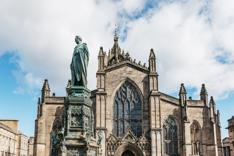 Edinburgh: Old Town History and Tales Walking Tour - Grassmarket: the route shifts, and the stories get sharper