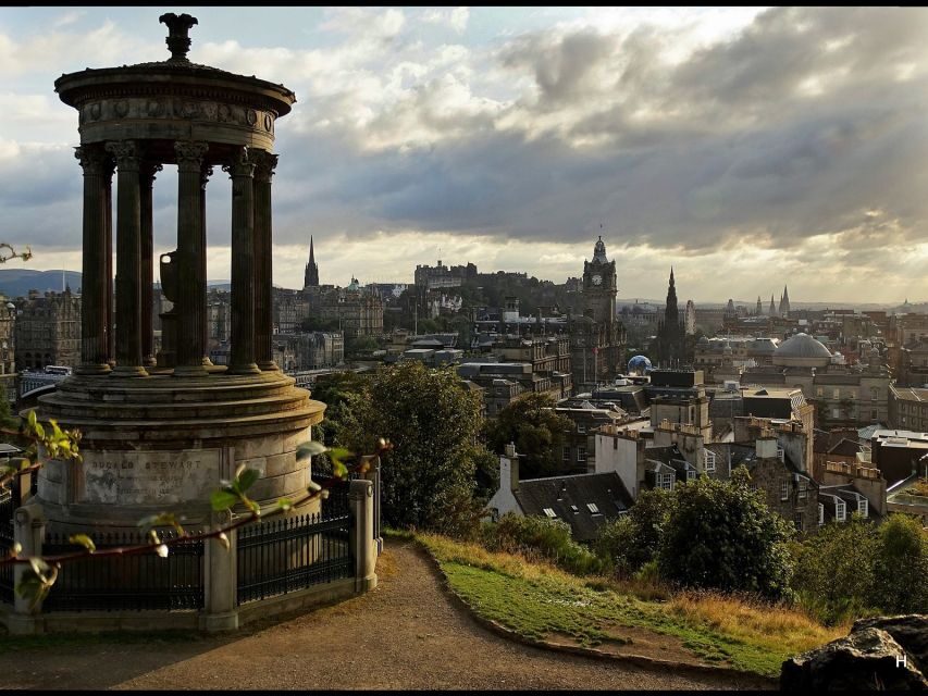 Edinburgh: Old Town Stories - Guided Walking Tour - Finding Your Guide at St Giles Cathedral