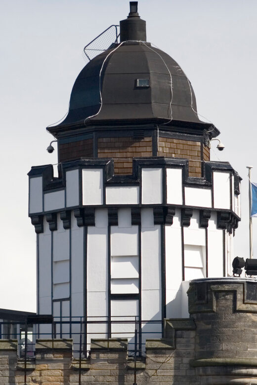 Edinburgh: Old Town Walking Tour with an APP - John Knox House: religion and reform in the middle of the walk