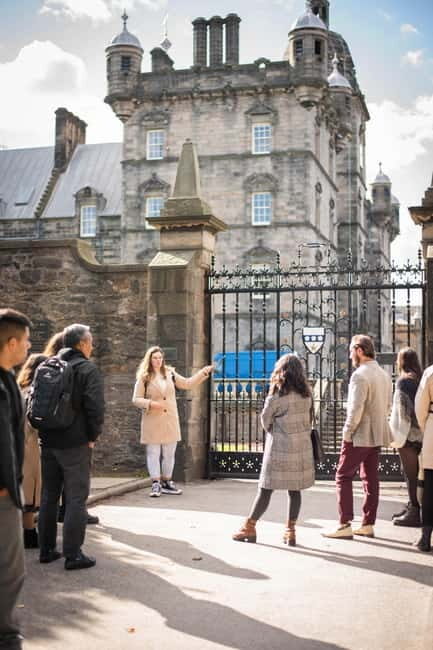 Edinburgh: Old Town Walking Tour with Holyrood Entry - St Giles, John Knox, and the city’s shift from worship to power