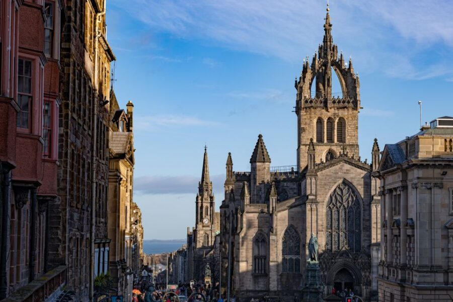 Edinburgh: Outlander Series and Jacobites Walking Tour - Who this walking tour suits best (and who might pass)
