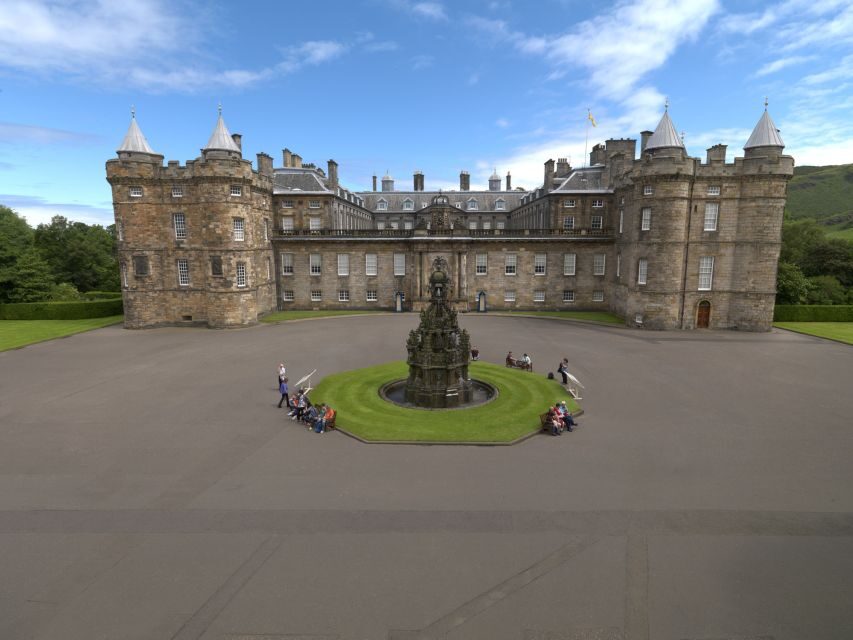 Edinburgh: Palace of Holyroodhouse Entry Ticket - Holyrood Abbey ruins and the palace grounds: history outside the walls