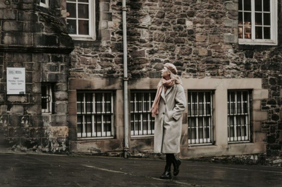 Edinburgh: Photo Shoot with a Private Vacation Photographer - What happens during the 1–3 hour shoot