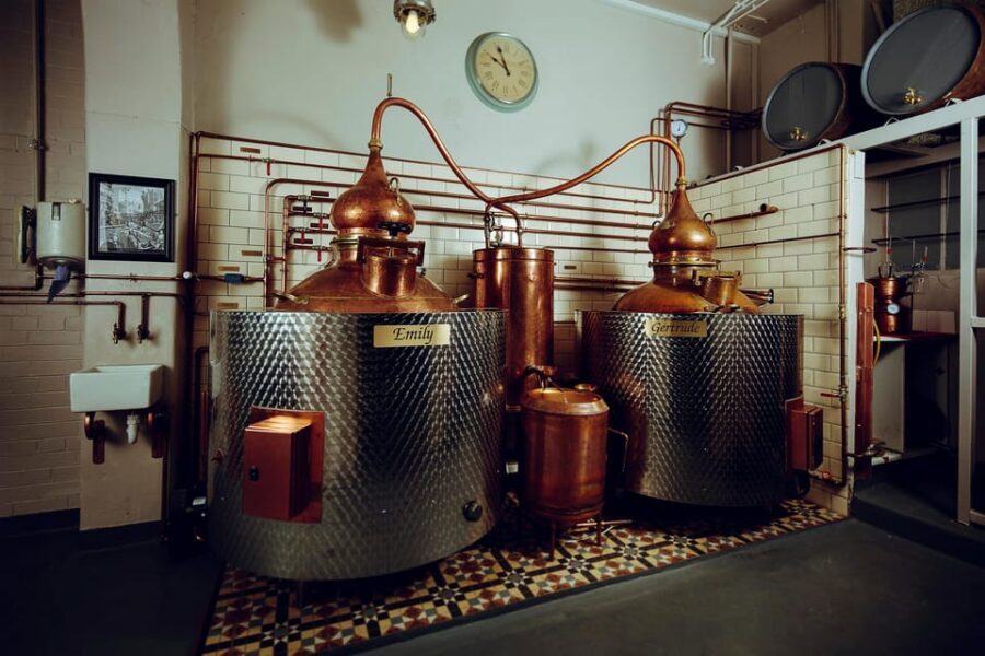 Edinburgh: Pickering's Gin Jolly Tour (Distillery & Tasting) - The Old Workshop story: inventions, success, and the gin mindset