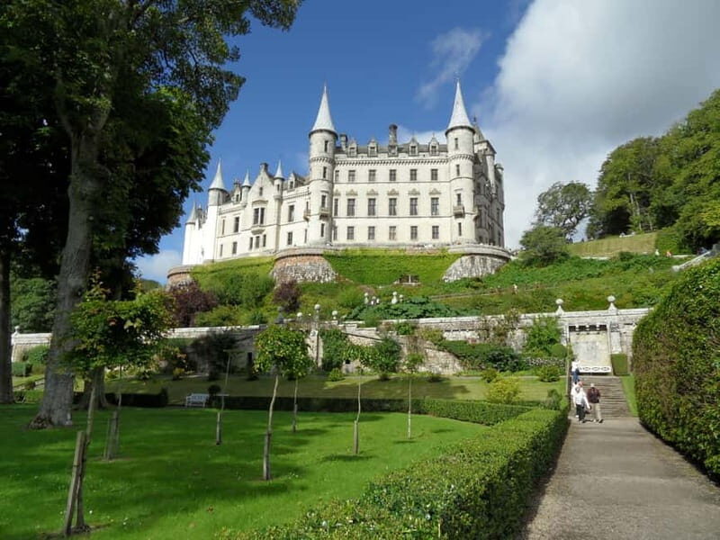 Edinburgh: Private Guided Walking Tour - Two Hours That Hit the Best-Known Streets