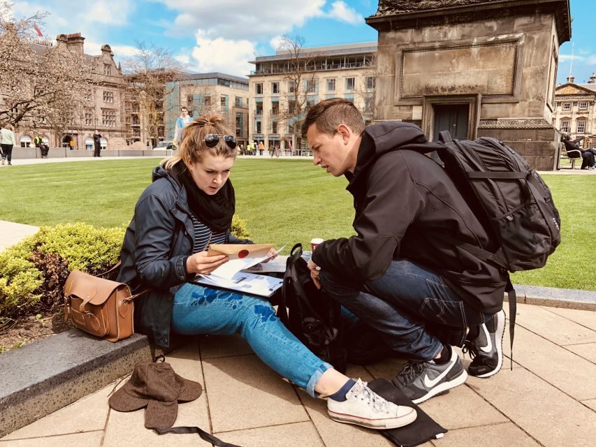 Edinburgh: Private Sherlock Holmes Adventure Tour Challenge - St Andrew Square, Princess Street, and the Conan Doyle connections