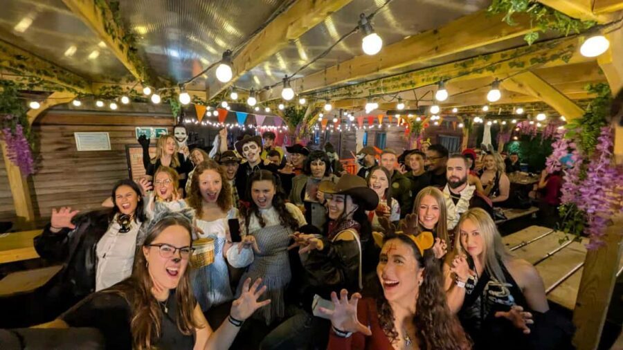 Edinburgh: Pub Crawl 7 Bars with 6 Shots - VIP entry and no cover charges: what value looks like in real life
