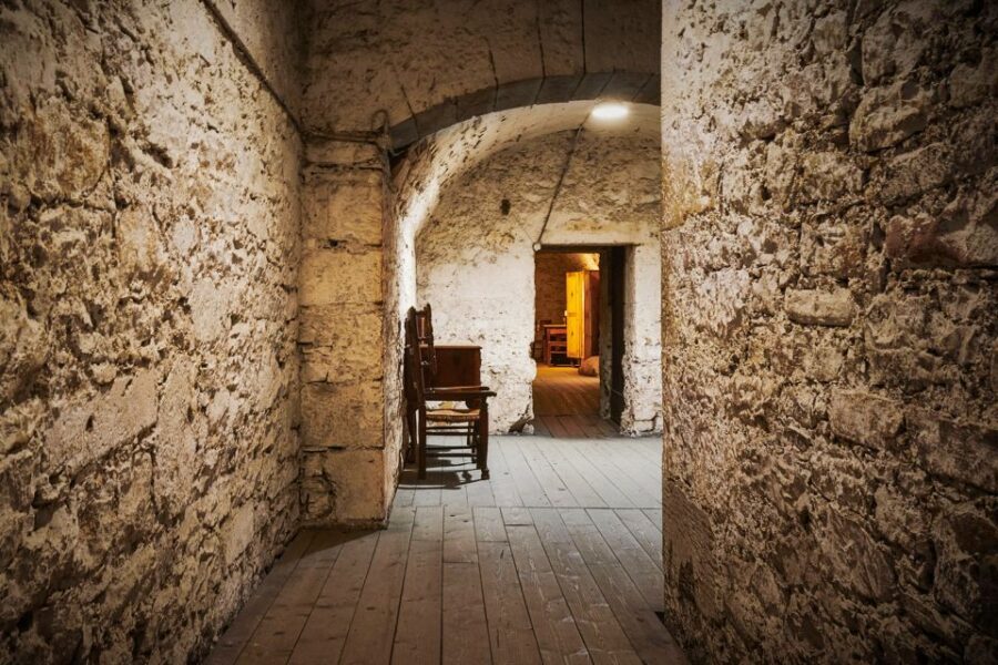 Edinburgh: Real Mary King's Close Guided Tour - How to plan your day around it