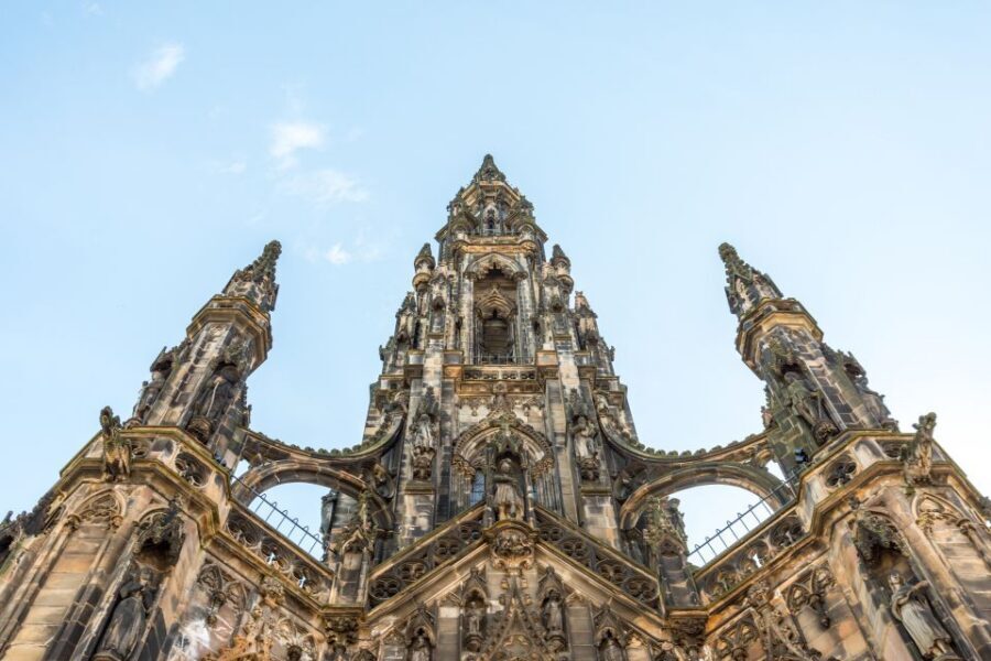 Edinburgh: Royal Attractions with Hop-On Hop-Off Bus Tours - Small annoyances to be aware of