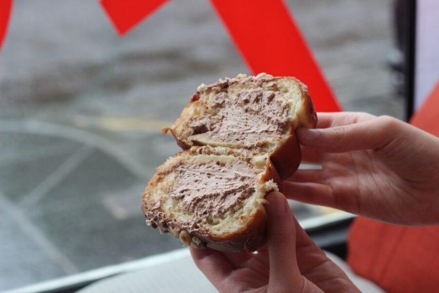 Edinburgh: Royal Mile Donut Tour with Donut Tastings - Practical Tips So You Enjoy Every Stop (Instead Of Racing Through Them)