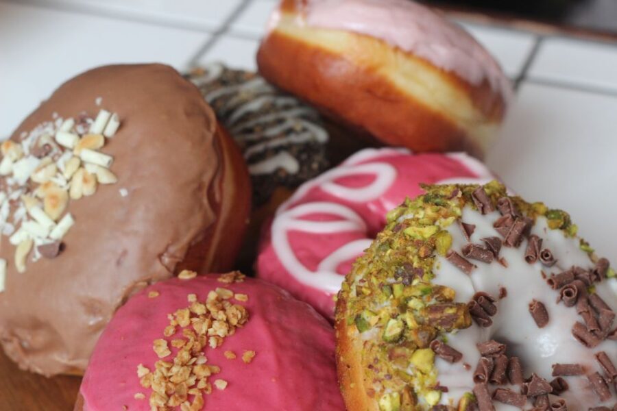 Edinburgh: Royal Mile Donut Tour with Donut Tastings - Starting At Kilted Donut, Right In The Castle Shadow