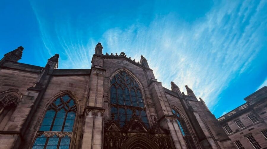 Edinburgh: Royal Mile Old Town Walking Tour - A Costumed Royal Mile Tour That Feels Like Real Edinburgh