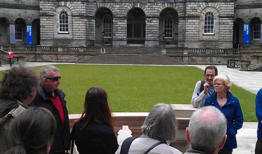Edinburgh: Royal Mile Scottish Enlightenment Walking Tour - St Giles Cathedral to the Royal Mile: where the Enlightenment story begins