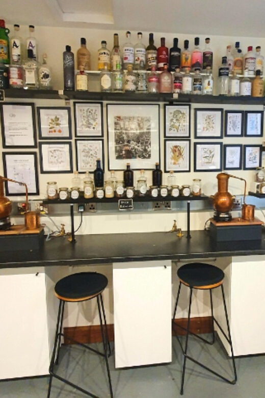 Edinburgh: Rum Distillation Workshop with Rum Tasting - Flavoured rum tasting: how you learn to think like a blender