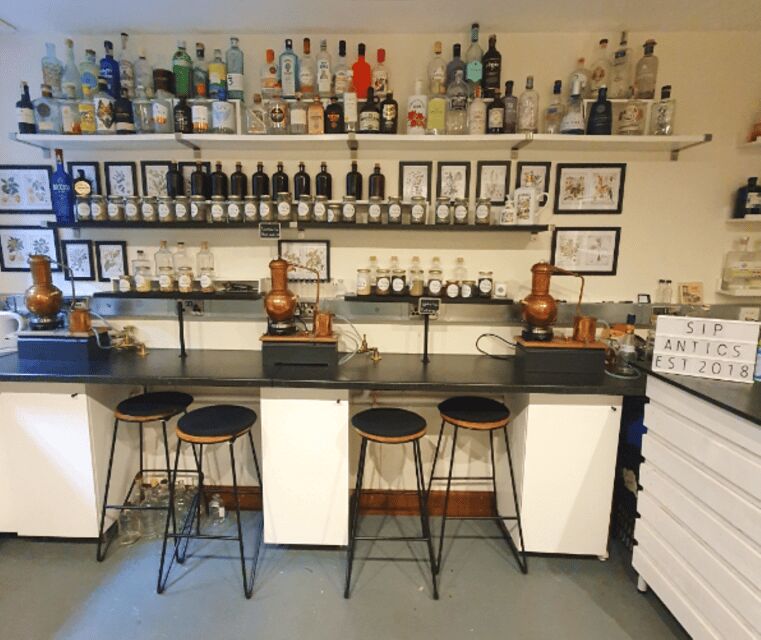 Edinburgh: Rum Distillation Workshop with Rum Tasting - Meeting Neil, your host, and what the session feels like