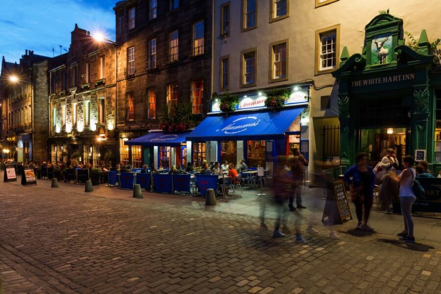 Edinburgh: Scottish Whisky Tasting with a Local Expert - A Walk Through Whisky History on the Old Town Streets