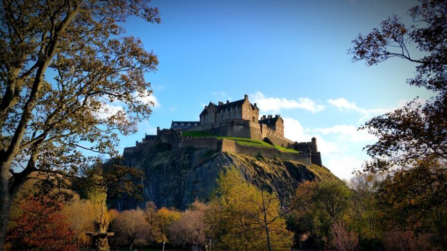 Edinburgh Shore Excursion: City Tour & Royal Yacht Britannia - Holyrood Palace photo stop: quick, scenic, and useful