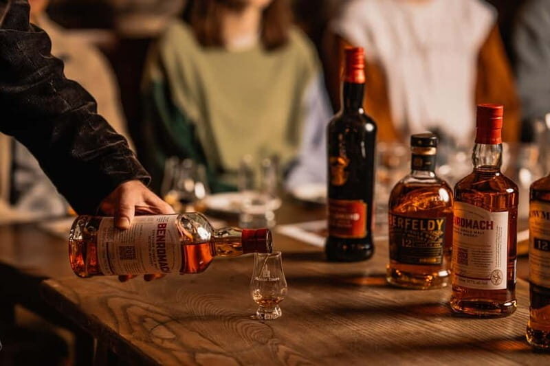 Edinburgh: Small-Group History of Whisky Tour with Tasting - King James IV and the surgeon-barbers: why Edinburgh had a monopoly