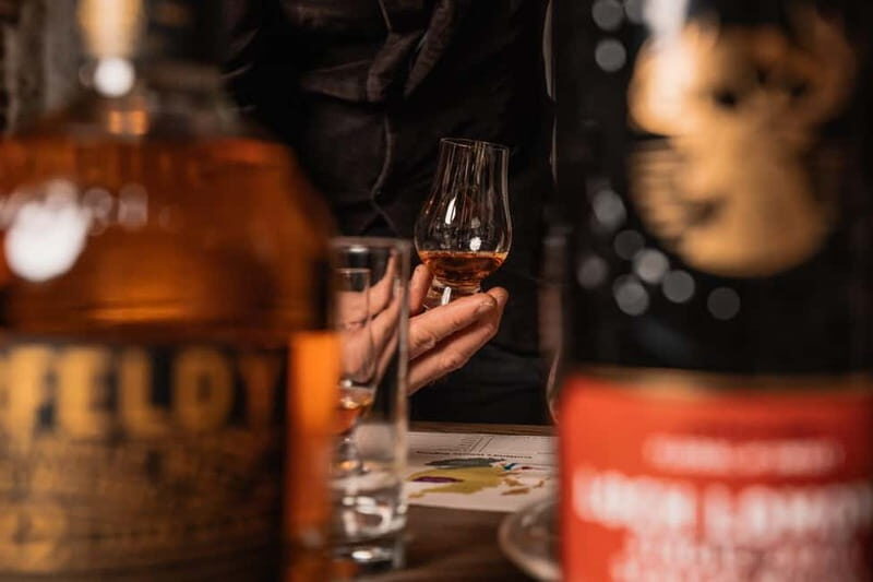 Edinburgh: Small-Group History of Whisky Tour with Tasting - The Glencairn glass souvenir: a small tool for better at-home tasting