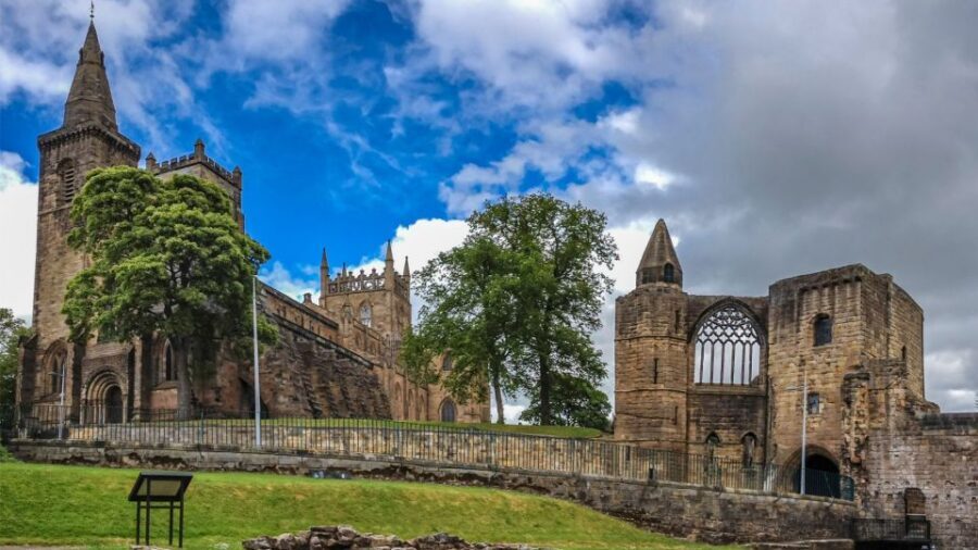 Edinburgh: St Andrews, Dunfermline Abbey and Fife Coast Tour - St Andrews Cathedral, Castle Sights, and the Real Town Walk