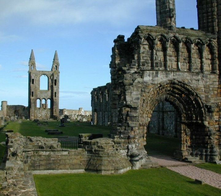 Edinburgh: Stirling, Whisky and St Andrews Tour in Spanish - Should you book Edinburgh to Stirling, Whisky and St Andrews?